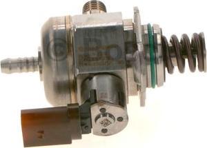BOSCH 0 261 520 552 - High Pressure Pump www.parts5.com
