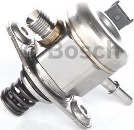 BOSCH 0 261 520 116 - High Pressure Pump www.parts5.com