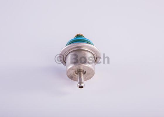BOSCH 0 280 160 585 - Regulador de la presión del combustible www.parts5.com