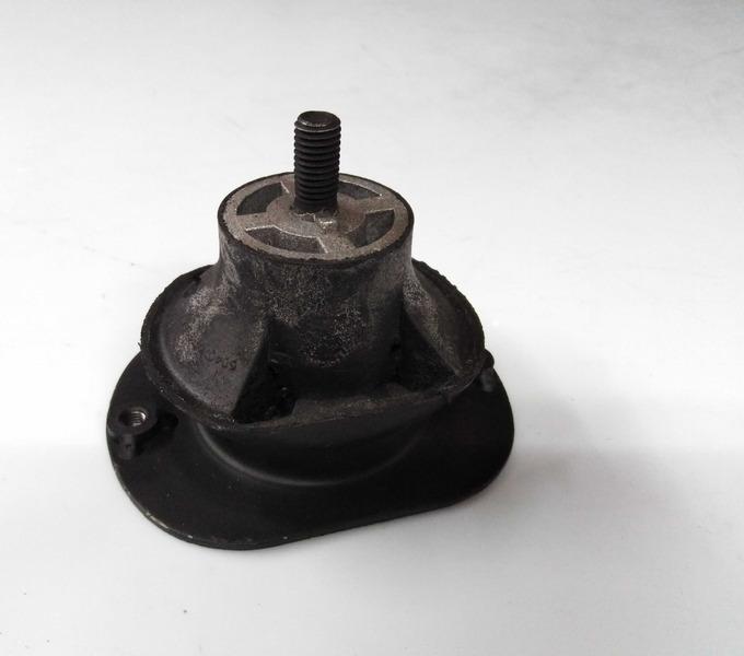 IVECO 504074159 - Holder, engine mounting www.parts5.com