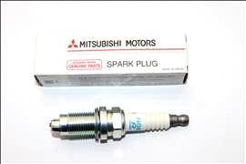Mitsubishi MD372421 - Spark Plug www.parts5.com