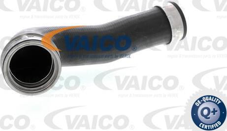 VAICO V10-2700 - Charger Intake Air Hose www.parts5.com