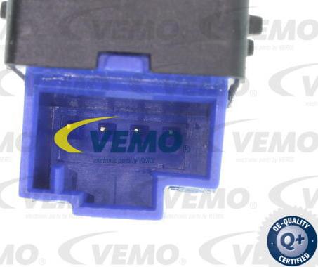 Vemo V10-73-0437 - Switch, rear hatch release www.parts5.com