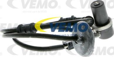 Vemo V30-72-0139 - Sensor, wheel speed www.parts5.com